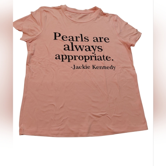 “Pearls Are Always Appropriate” Jackie Kennedy Quote Tee Pink Graphic Medium - Picture 3 of 5